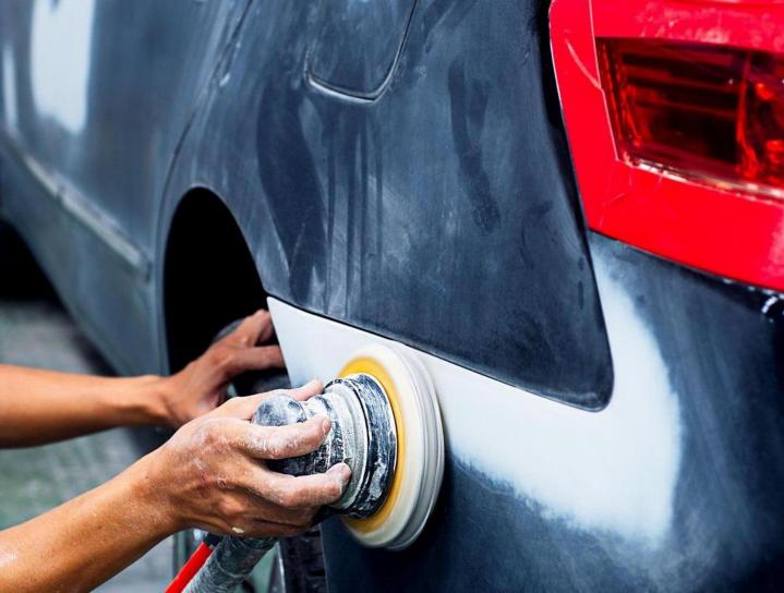 Quels sont les délais habituels pour les réparations dans un atelier de carrosserie ? Fort-de-France